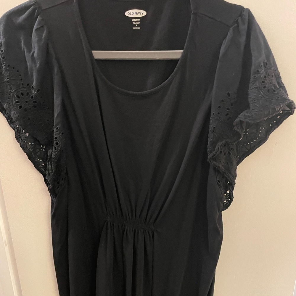 Old Navy Maternity Short Sleeve Shirt